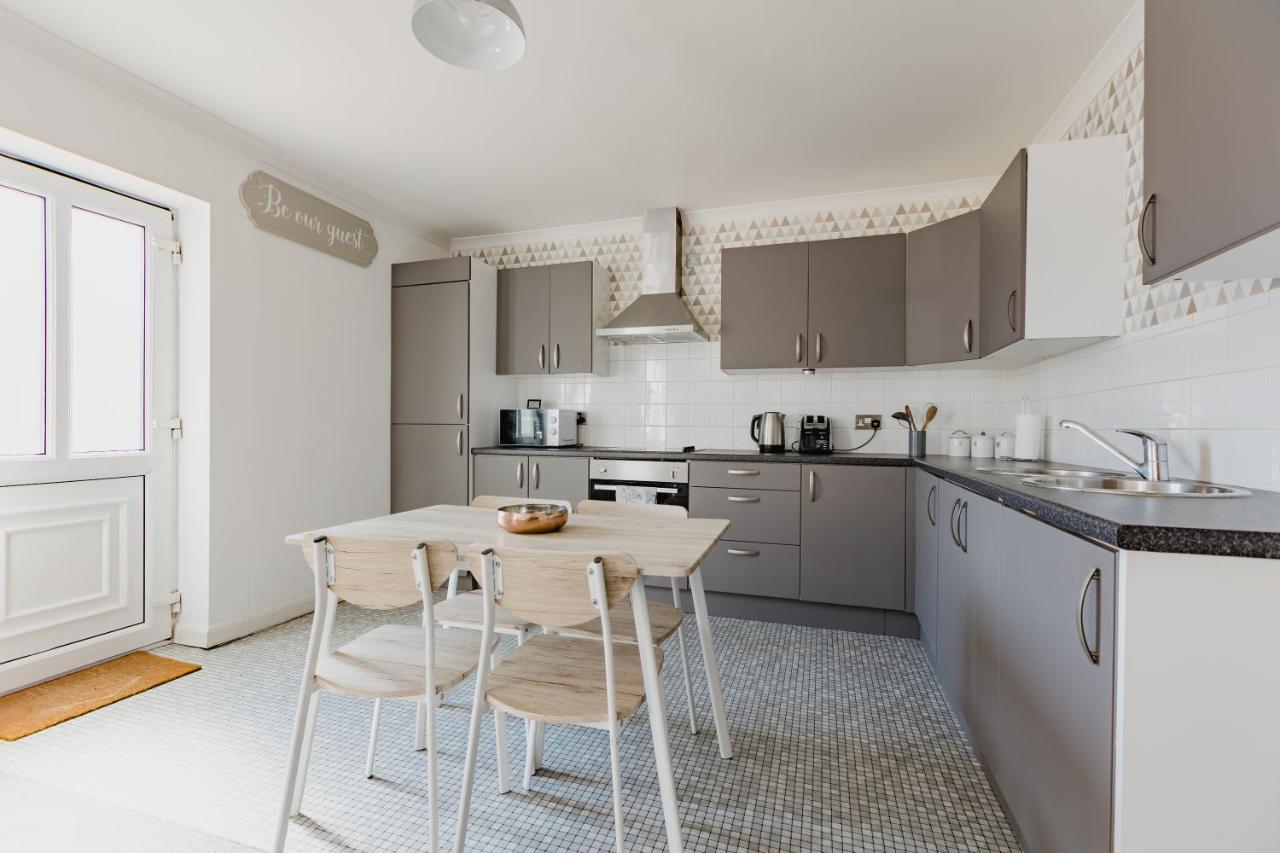 Hullidays - Theatre Side Apartment - Refurbished 2023 Kingston upon Hull Exterior foto